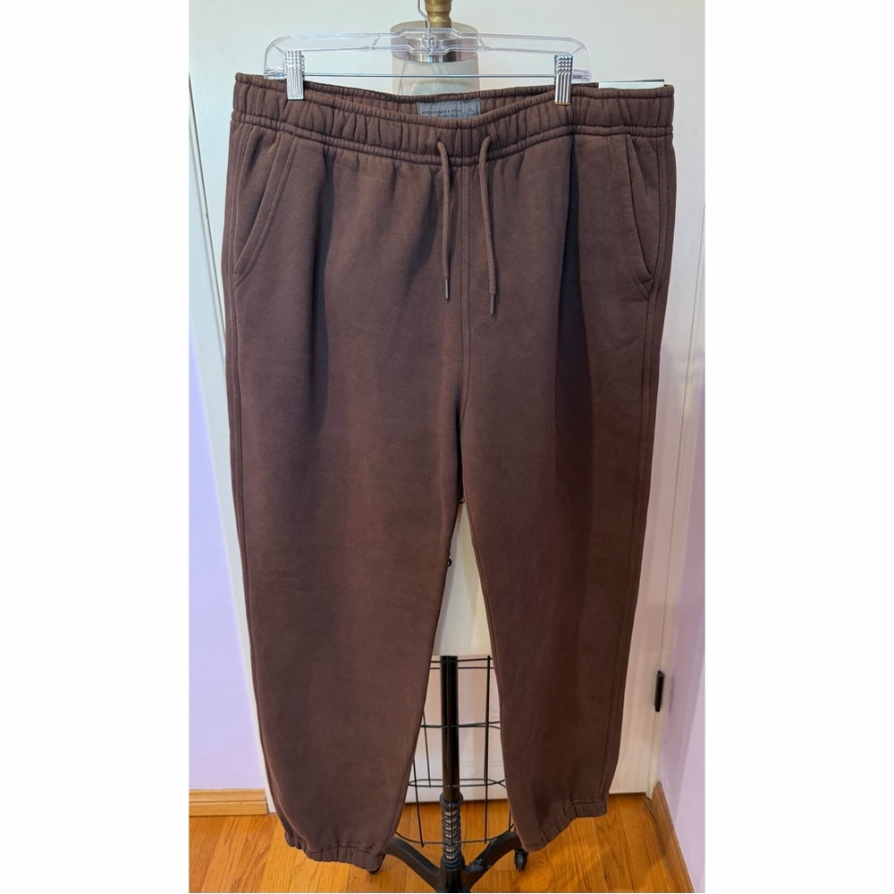 Abercrombie & Fitch Men's Chocolate Brown Fleece Joggers